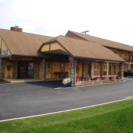 Soudersburg Inn & Suites Lancaster Ronks Exteriör bild
