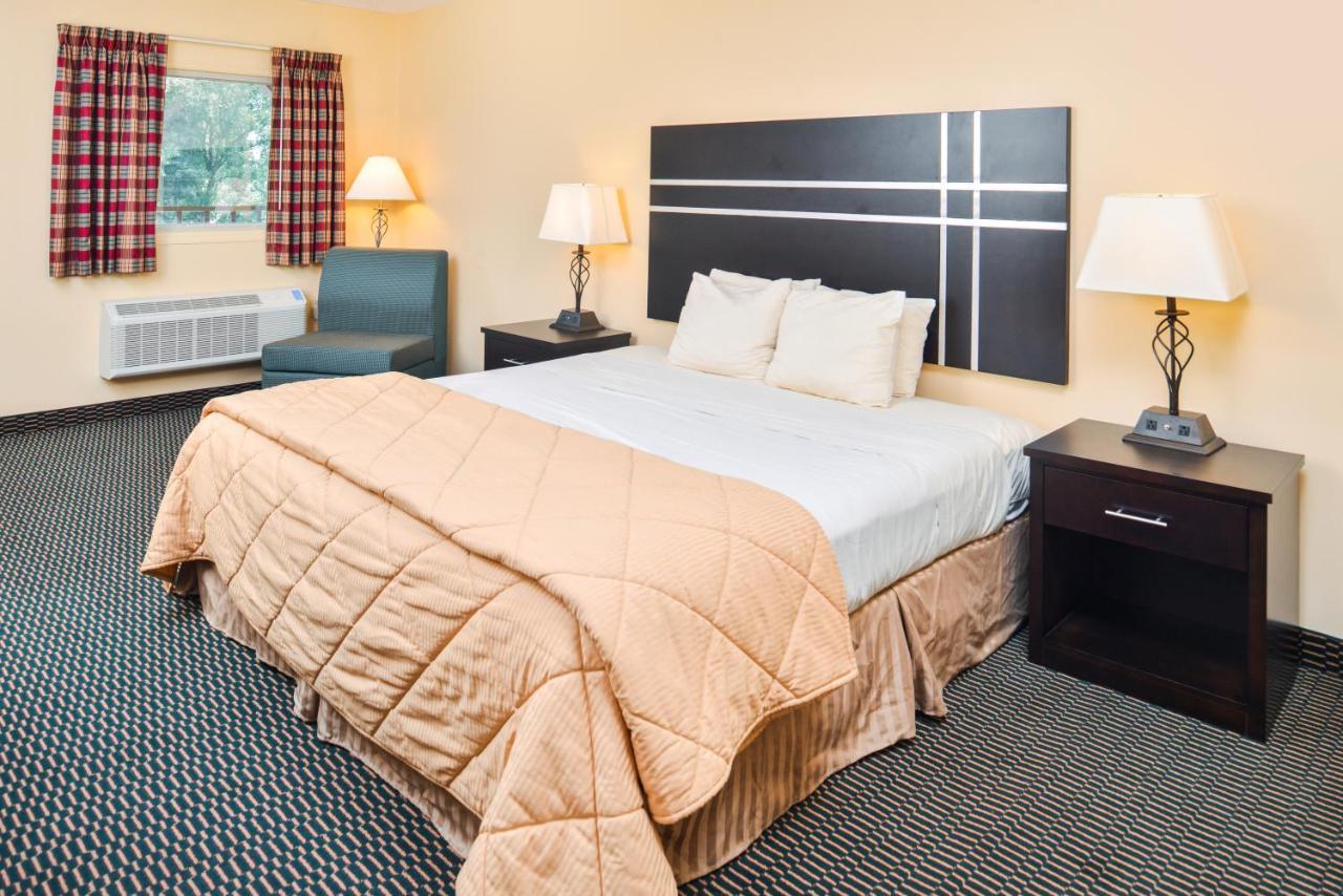 Soudersburg Inn & Suites Lancaster Ronks Exteriör bild