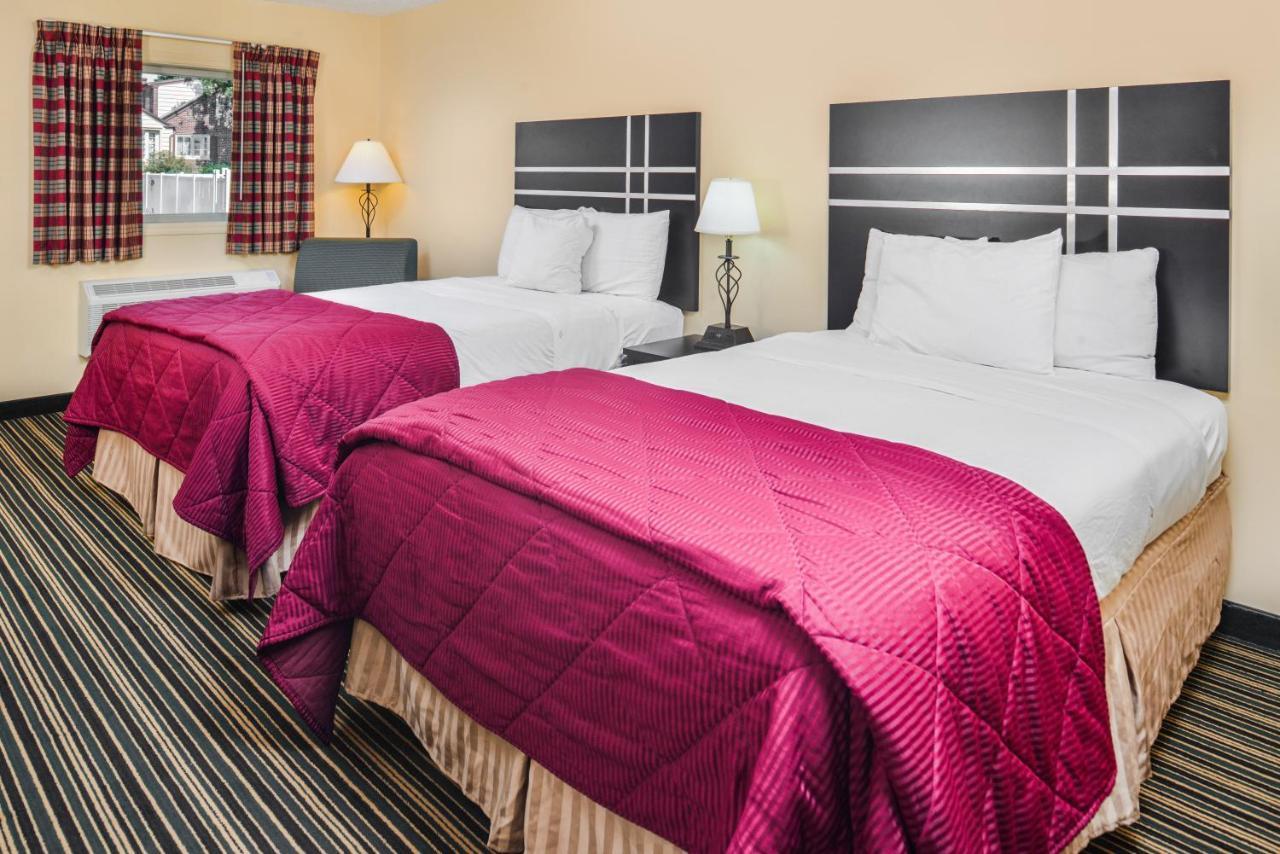 Soudersburg Inn & Suites Lancaster Ronks Exteriör bild