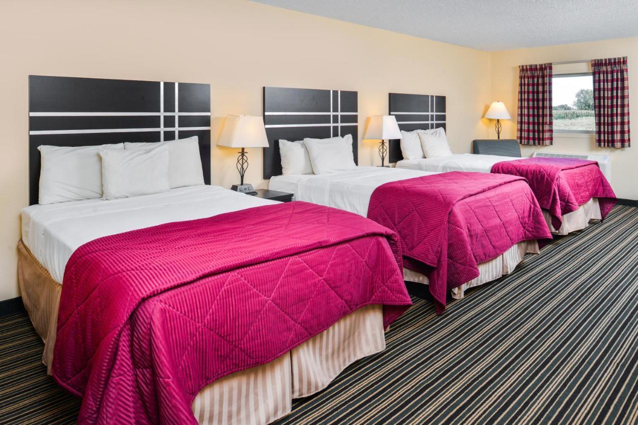 Soudersburg Inn & Suites Lancaster Ronks Exteriör bild