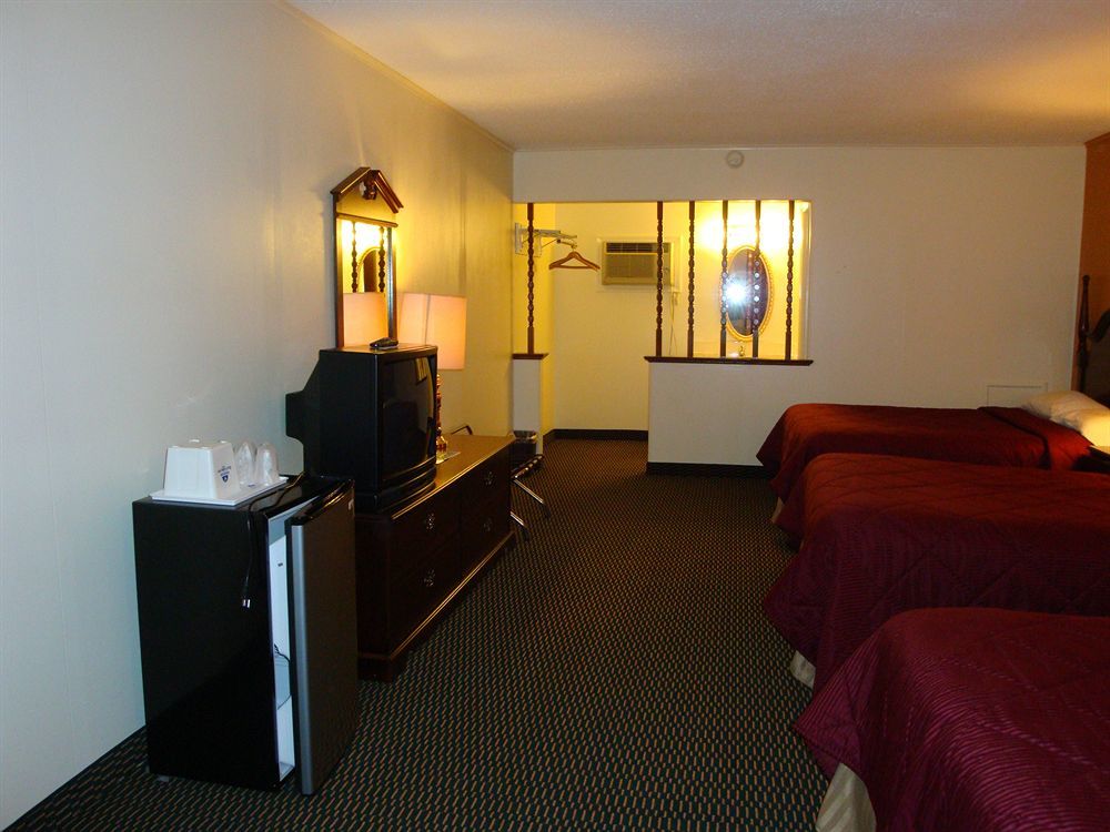 Soudersburg Inn & Suites Lancaster Ronks Exteriör bild