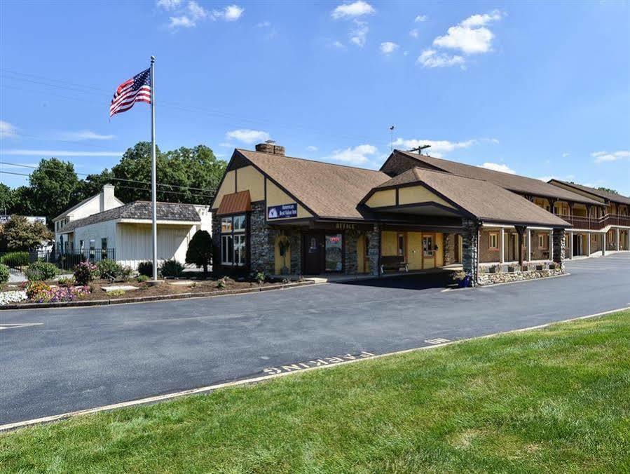 Soudersburg Inn & Suites Lancaster Ronks Exteriör bild