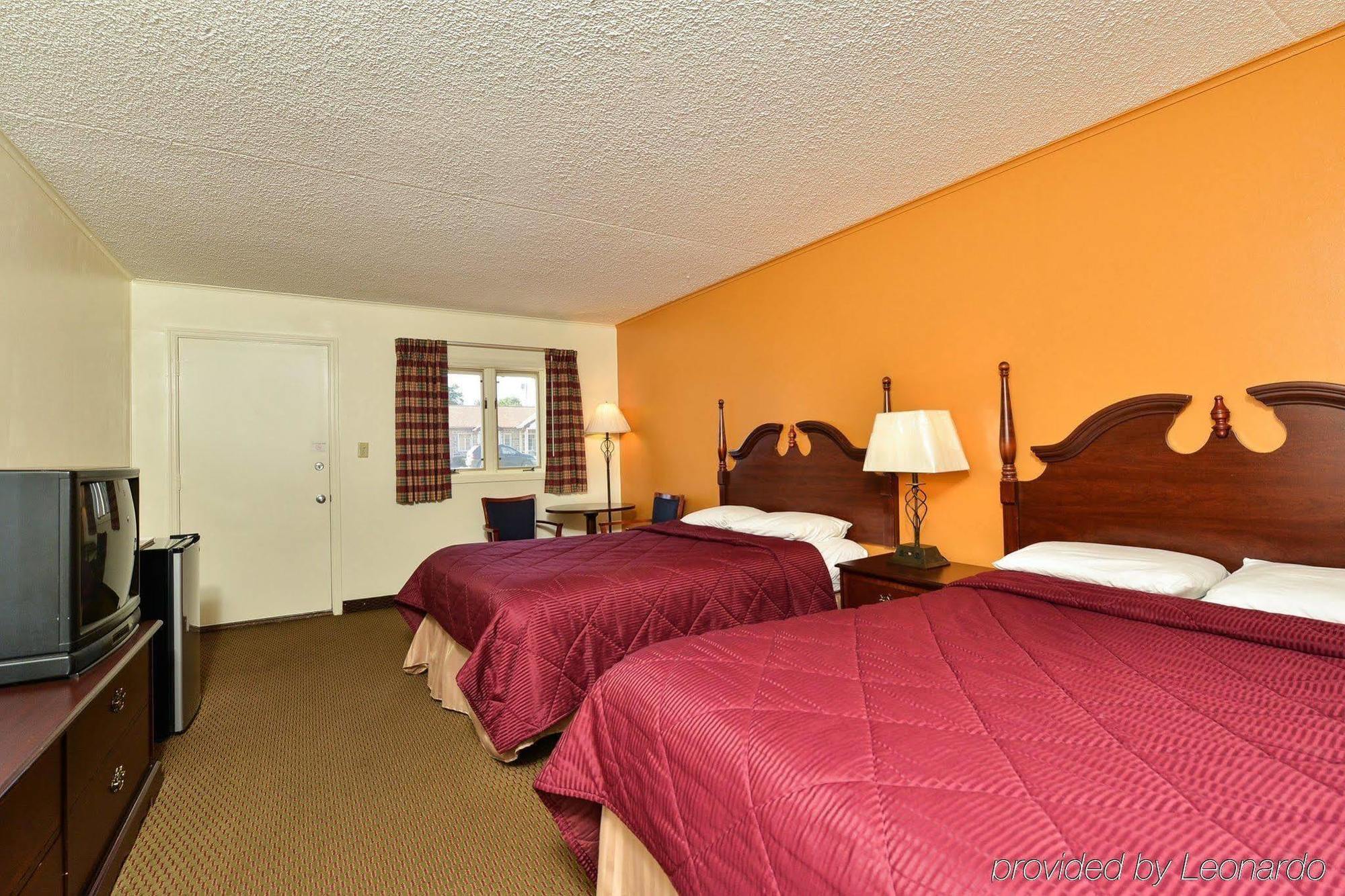 Soudersburg Inn & Suites Lancaster Ronks Exteriör bild