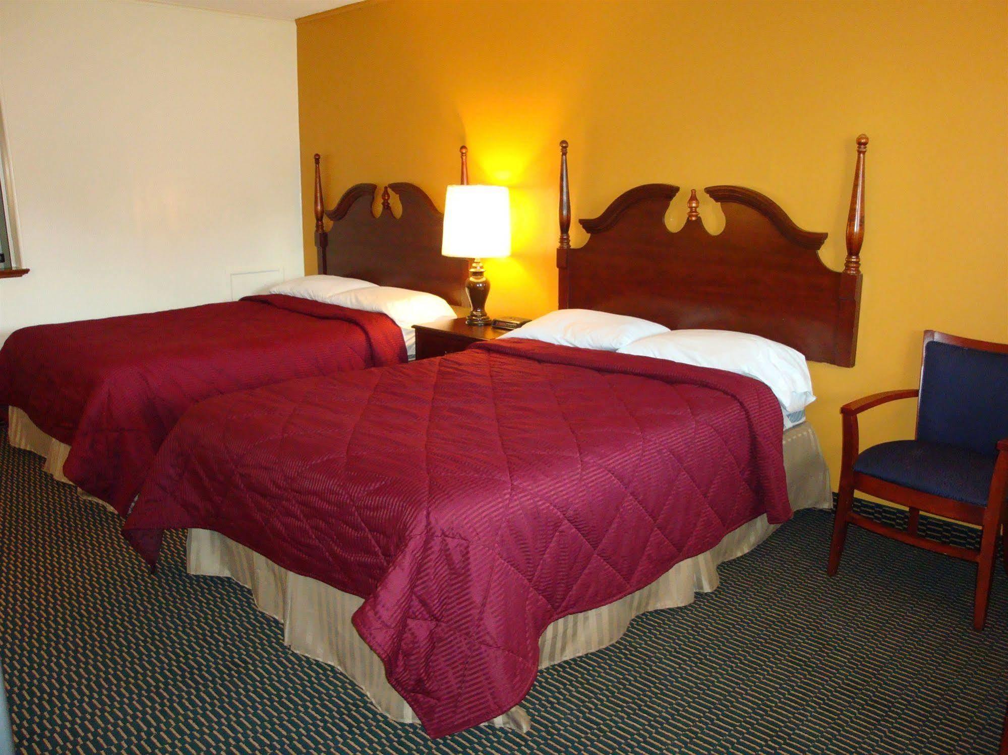 Soudersburg Inn & Suites Lancaster Ronks Exteriör bild