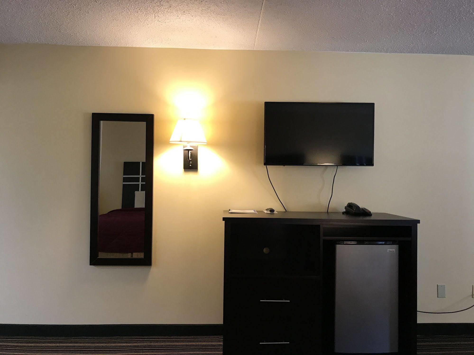 Soudersburg Inn & Suites Lancaster Ronks Exteriör bild