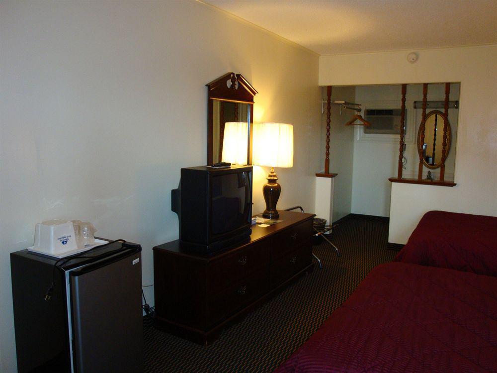 Soudersburg Inn & Suites Lancaster Ronks Exteriör bild