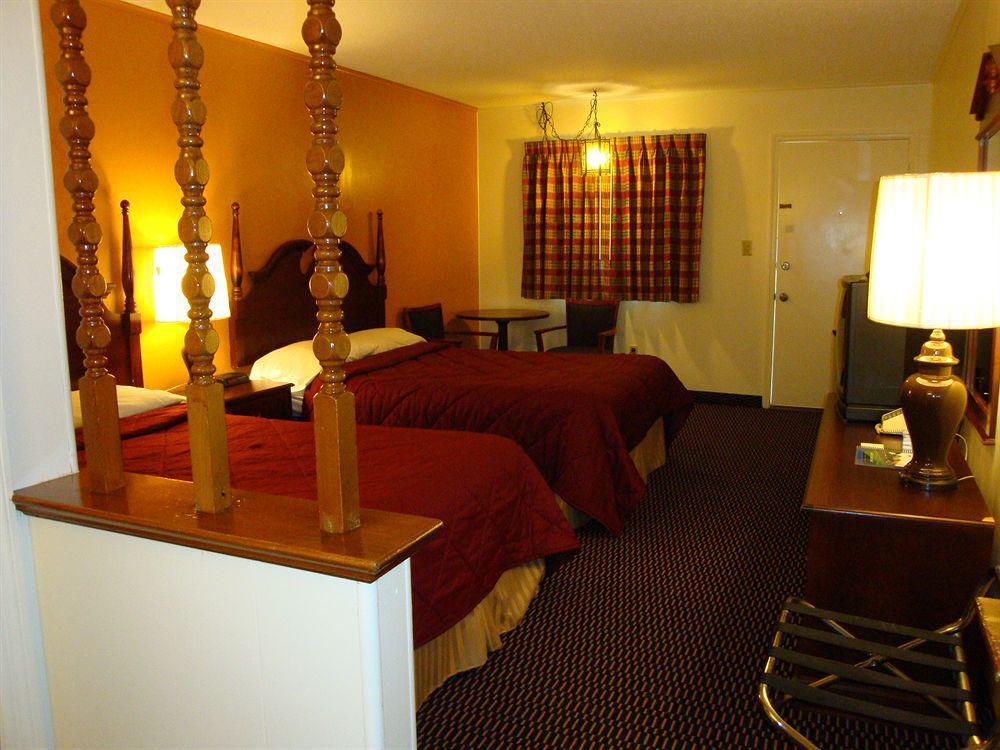 Soudersburg Inn & Suites Lancaster Ronks Exteriör bild
